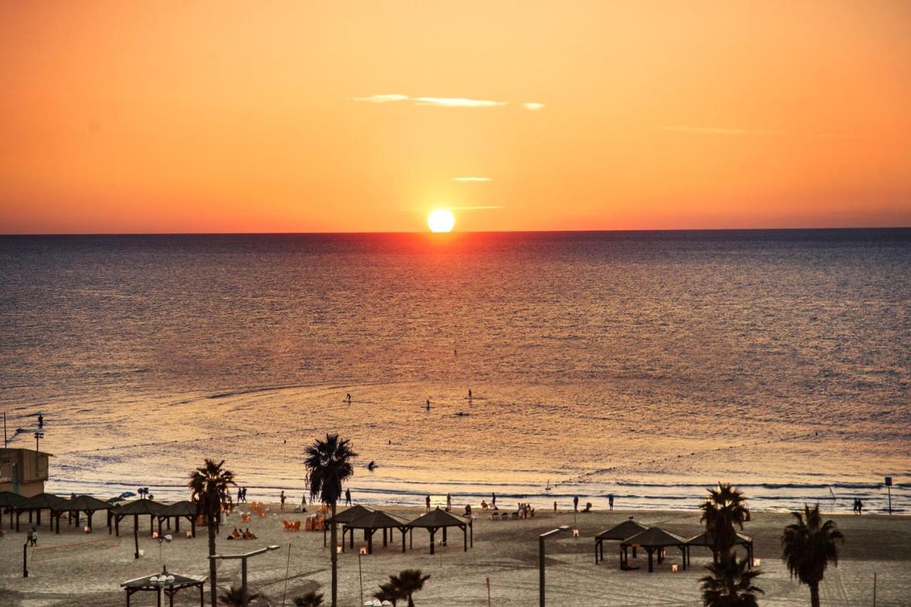 Brown Brut Seafront Hotel, A Member Of Brown Hotel Tel Aviv