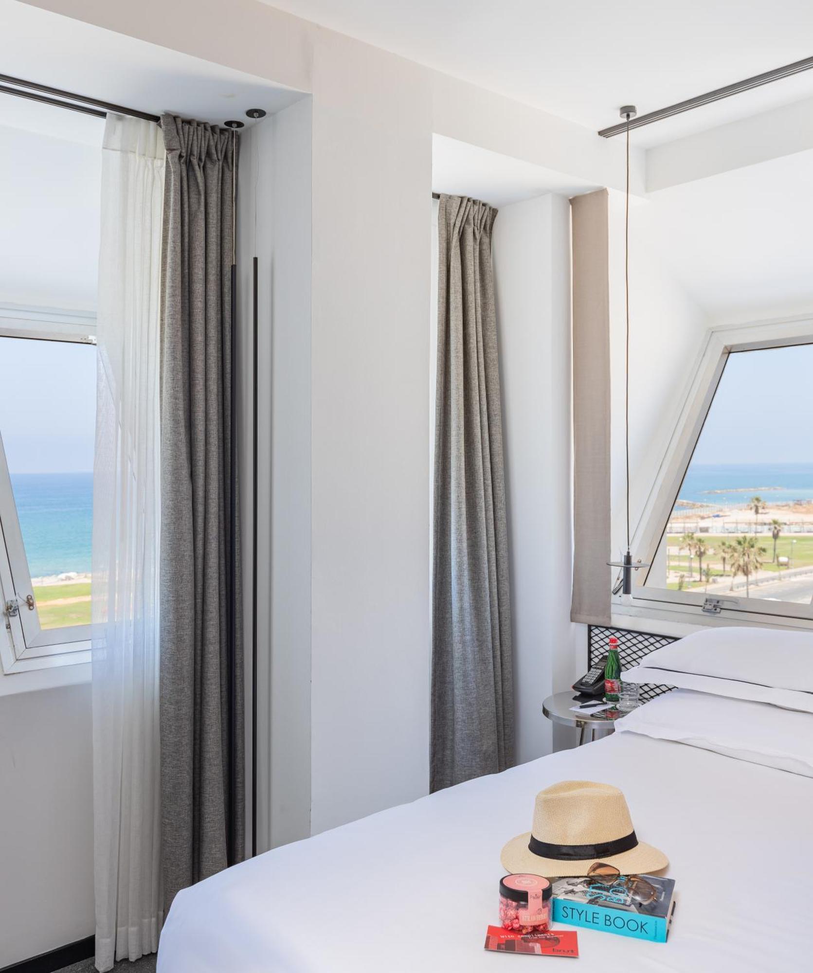Hotel Brown Brut Seafront Hotel, A Member Of Brown Tel Aviv